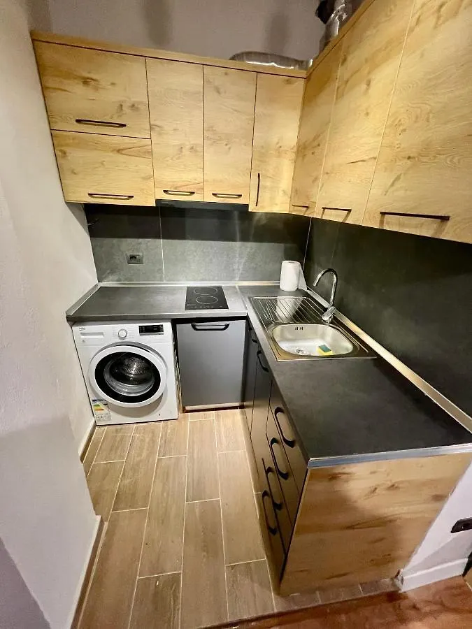 Keon Superb Studio Apartament Tirana